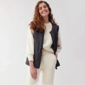 SOCIALITE Womens Oversized Quilted Vest L XL Black Front Pockets NEW With Tags